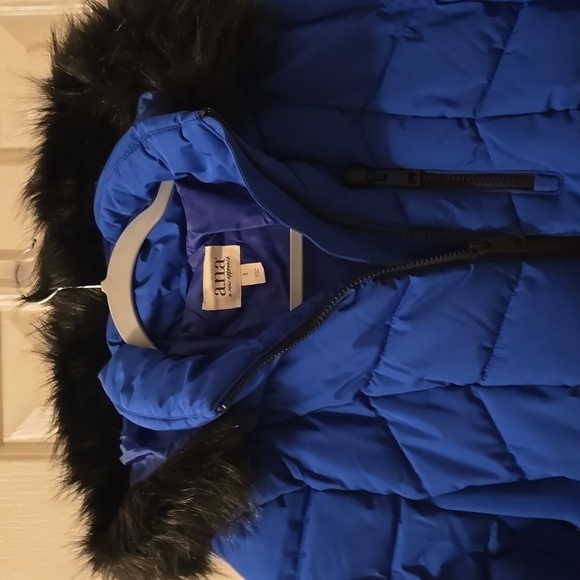 A.N.A BRAND WOMEN'S BOLD BLUE FAUX FUR HOODED WINTER COAT SIZE SMALL - Picture 5 of 16